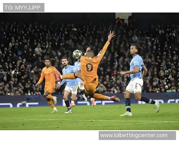 足总杯惊天逆转莱比锡3-2战胜皇马全场沸腾