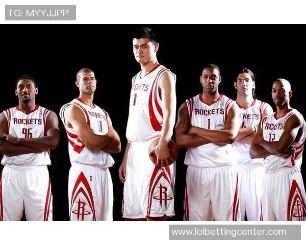 姚明与贾巴尔巅峰对决谁能胜出篮球传奇的单挑之战