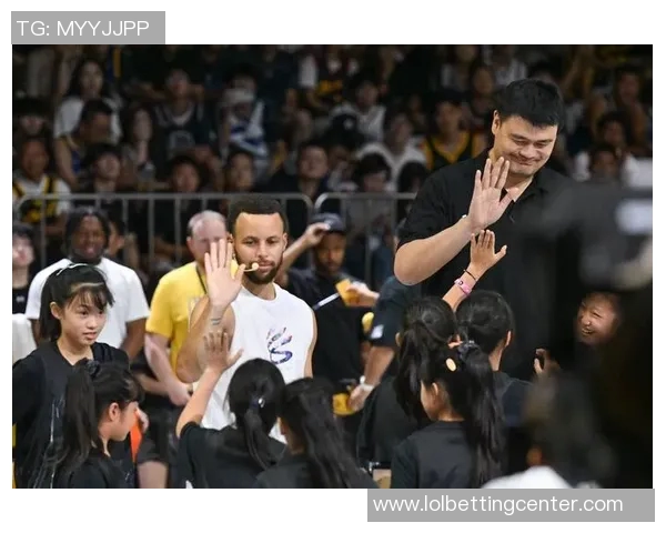 姚明踢墙事件引发热议背后的情感与体育精神探讨