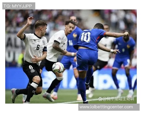 足总杯精彩对决本菲卡凭神扑力克AC米兰引发争议判罚热议 足总杯精彩对决本菲卡凭神扑力克AC米兰引发争议判罚热议