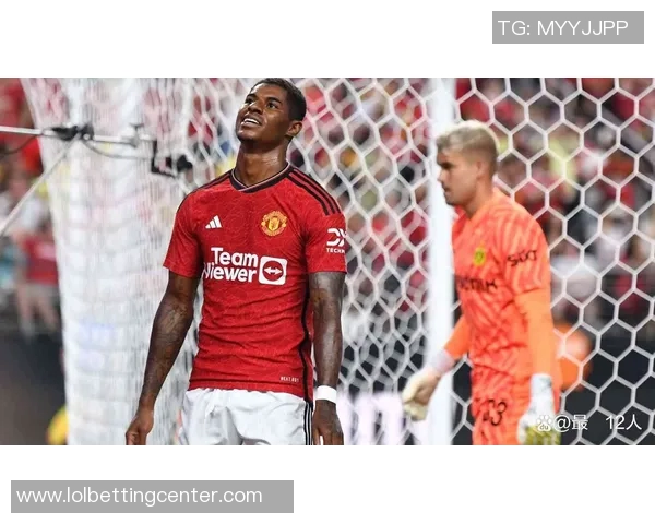 国王杯激战曼联与多特蒙德握手言和绝杀瞬间引发转会热议