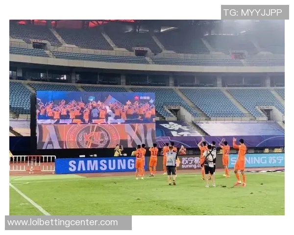 中超精彩对决AC米兰绝杀拜仁全场沸腾瞬间回顾与分析