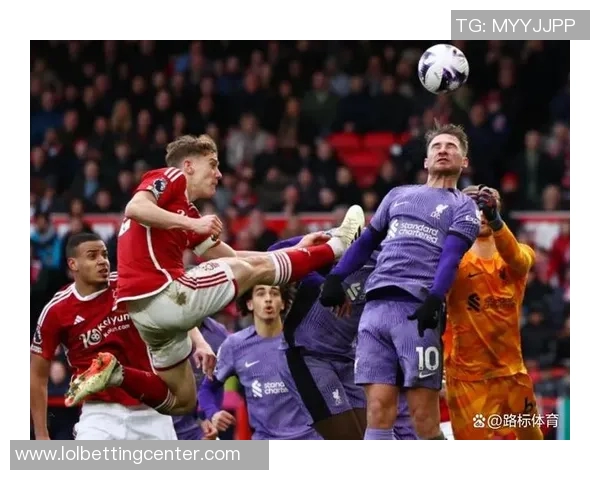 友谊赛曼城与里昂激战成平局红牌事件引发全场热议与转会传闻